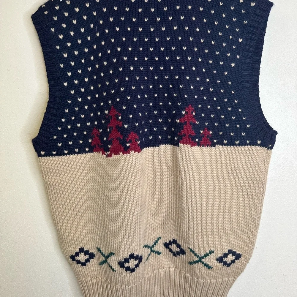 Ralph Lauren Navy and Cream Ski Motif Sweater Vest - Picture 2 of 2